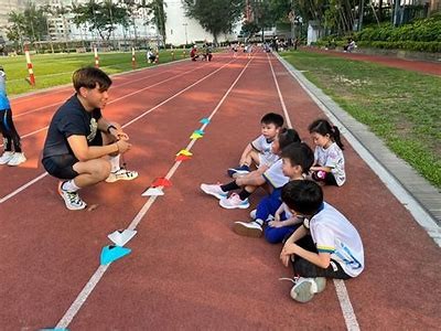 小学生体育器材店，专业提供各类体育用品，小学生体育器材展示